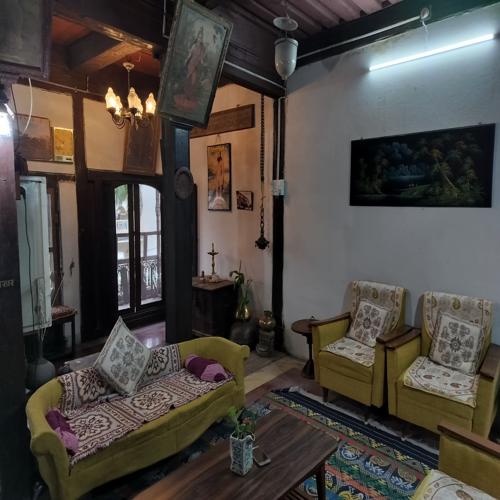 Diwan Atre Wada